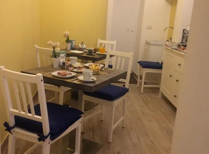 S.anna Bed & Breakfast *